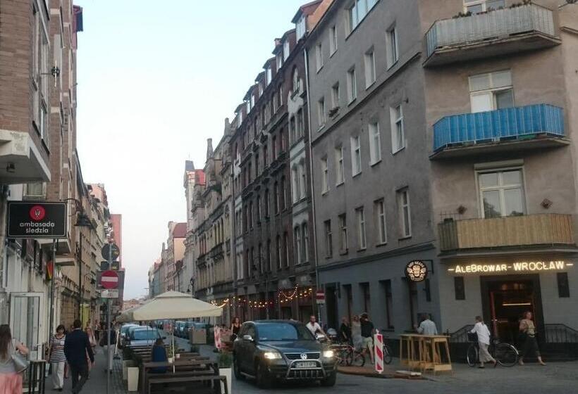 هاستل Włodkowica