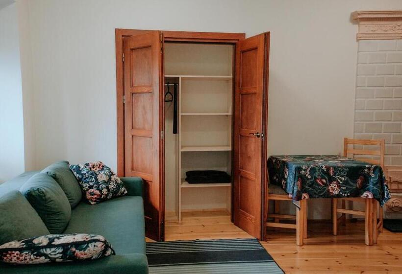 هاستل Zamkowa, Pokoje Gościnne