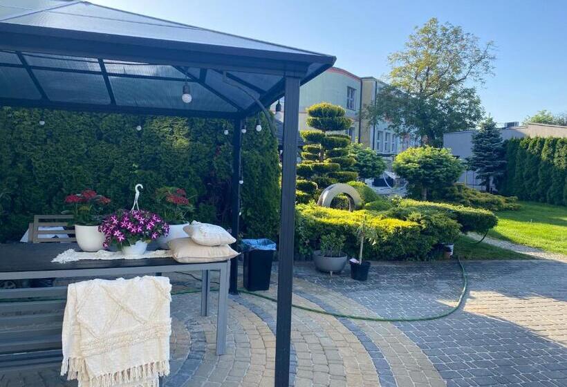 Apartamenty I Pokoje „pod Jedynką”