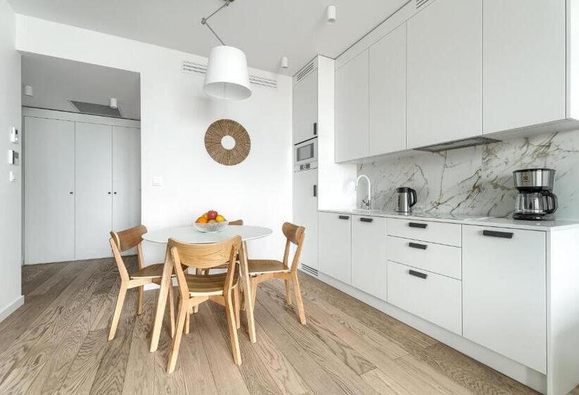 Apartamenty W Marina Royale