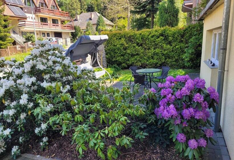 تختخواب و صبحانه 4 Pory Roku