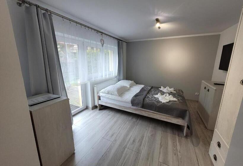 تختخواب و صبحانه 4 Pory Roku