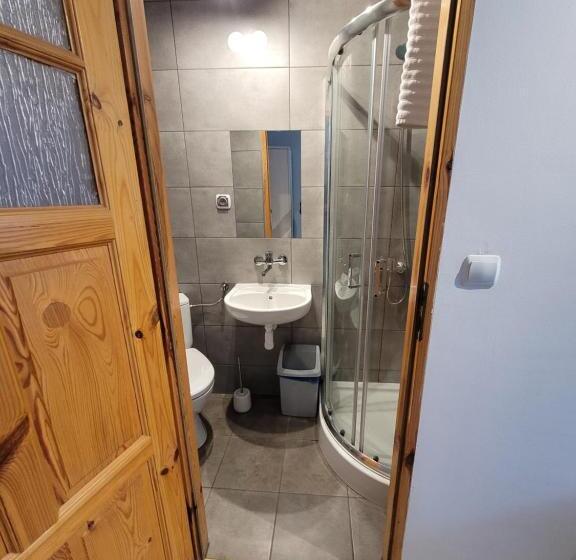 تختخواب و صبحانه 4 Pory Roku