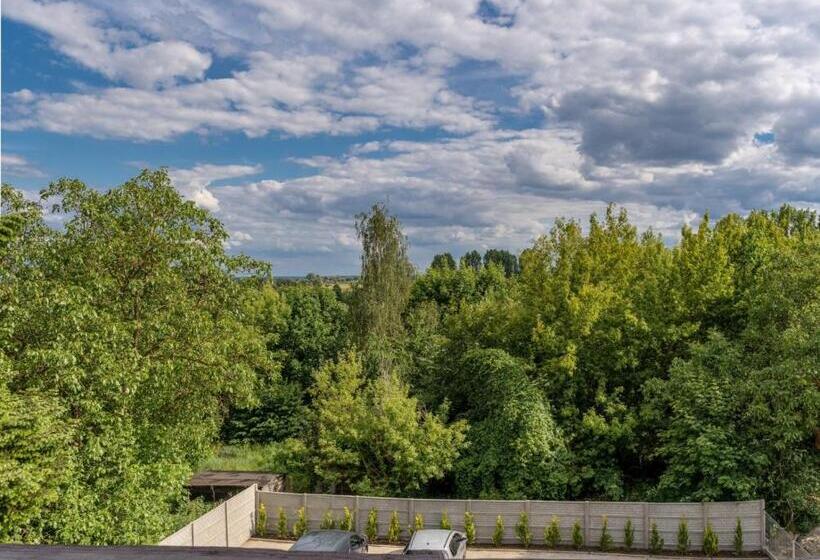 مبيت وإفطار Apartamenty, Boutique Rooms Villa 82, Parking