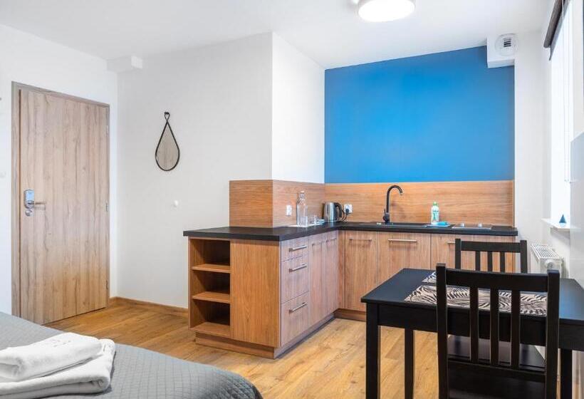 مبيت وإفطار Apartamenty, Boutique Rooms Villa 82, Parking