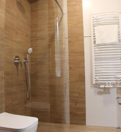 تختخواب و صبحانه Askana   Basen, Sauny, Jacuzzi