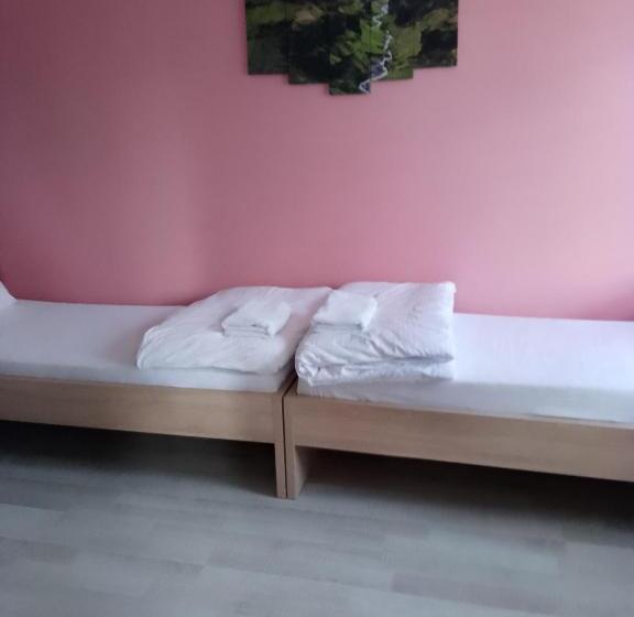 تختخواب و صبحانه Dom Brama Mazur