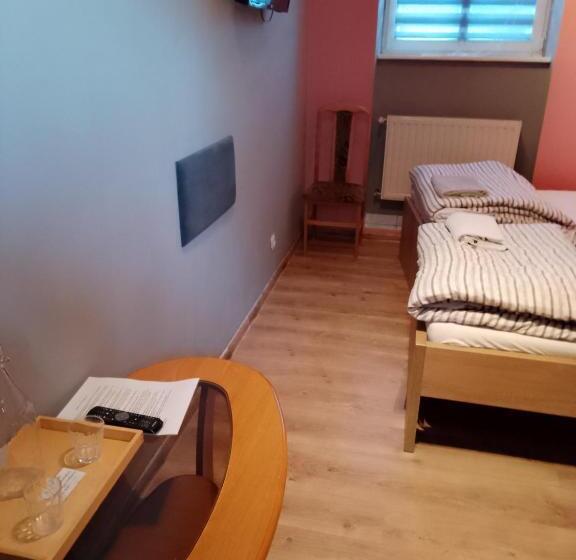 تختخواب و صبحانه Dom Brama Mazur