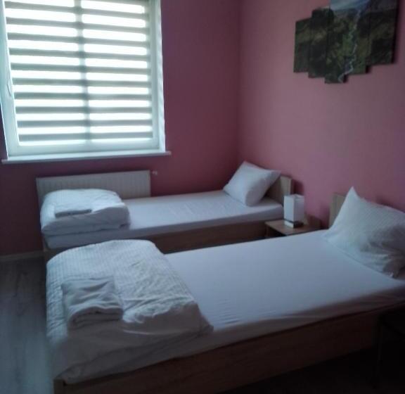 تختخواب و صبحانه Dom Brama Mazur