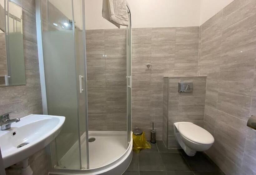 تختخواب و صبحانه Dom Brama Mazur