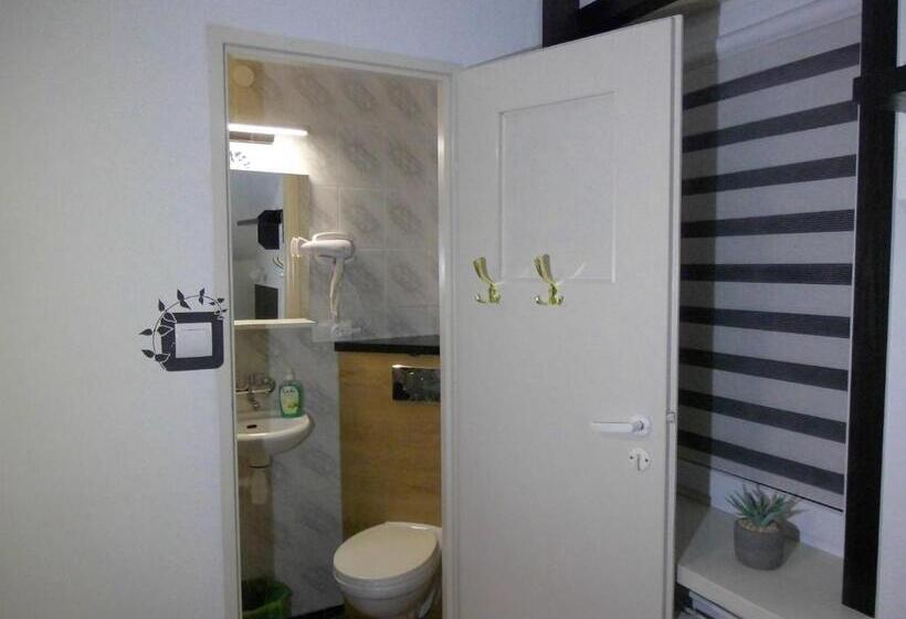 ベッドアンドブレックファースト Gościniec Nad Jarem