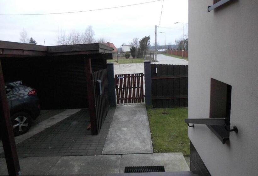 ベッドアンドブレックファースト Gościniec Nad Jarem