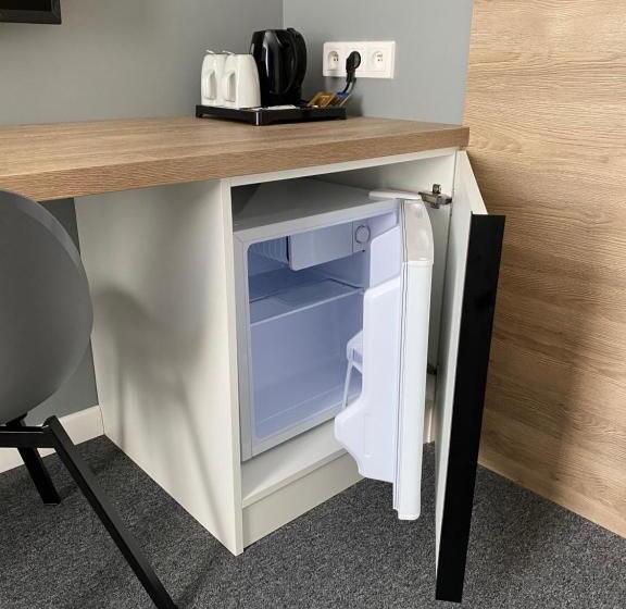 تختخواب و صبحانه Hugo