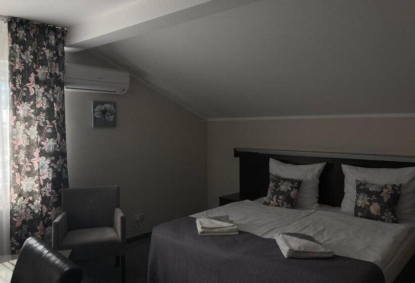 تختخواب و صبحانه Jaśminowy Gaj