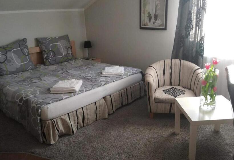 تختخواب و صبحانه Jaśminowy Gaj