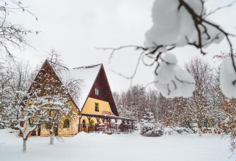 مبيت وإفطار Leśniczówka Pod śnieżką