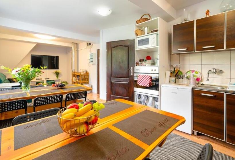 مبيت وإفطار Leśniczówka Pod śnieżką