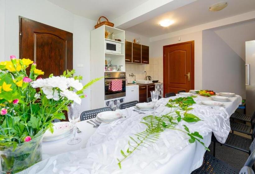 مبيت وإفطار Leśniczówka Pod śnieżką