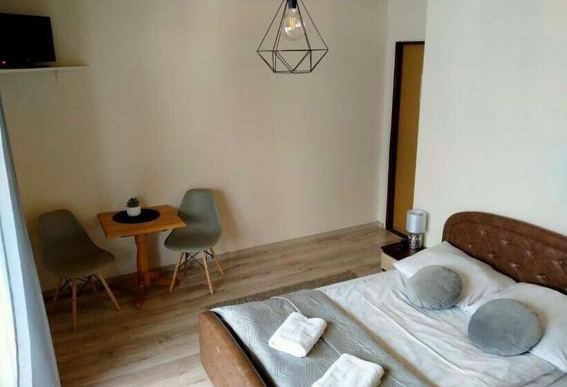 ベッドアンドブレックファースト Pokoje Gościnne Perła