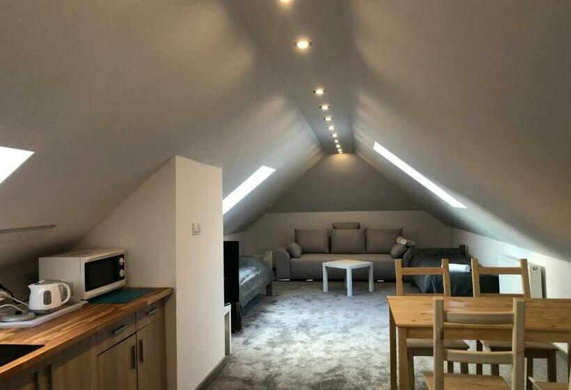 تختخواب و صبحانه Pokoje Nadrzeczna 45