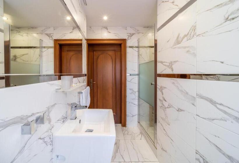 تختخواب و صبحانه Rezydencja Patria