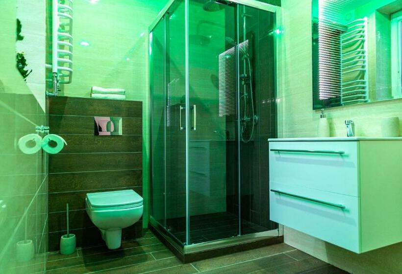 ベッドアンドブレックファースト Rr Pokoje