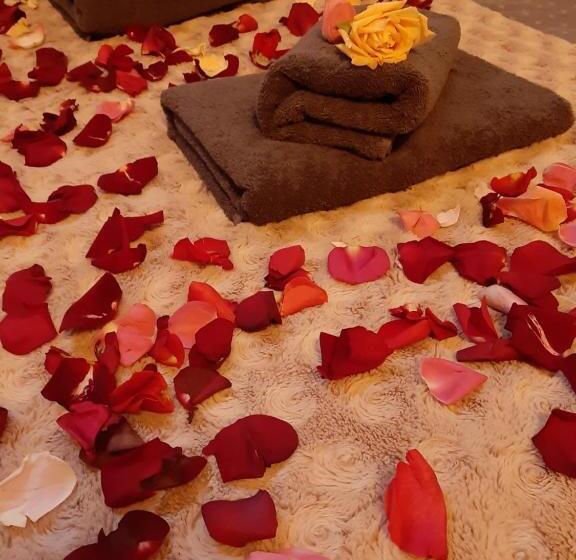 Bed and Breakfast Underground Jacuzzi Rooms