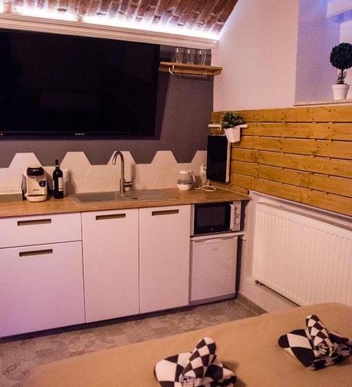 Bed and Breakfast Underground Jacuzzi Rooms