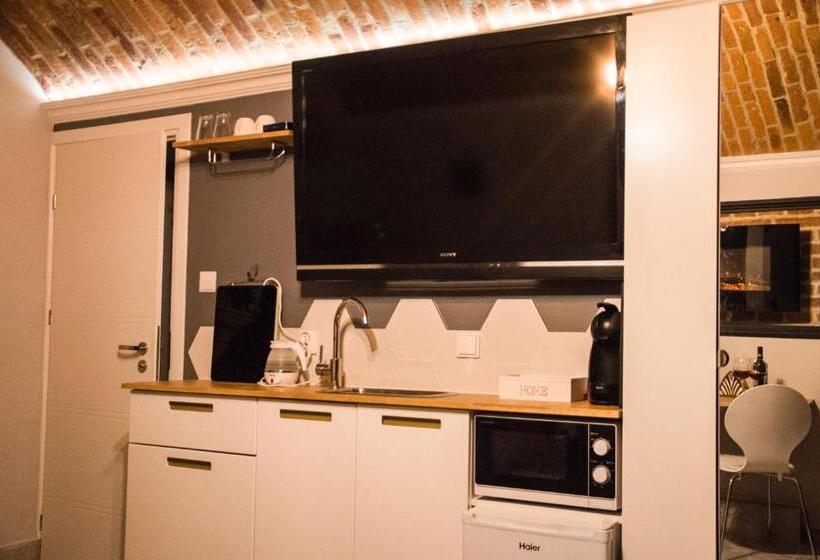 Bed and Breakfast Underground Jacuzzi Rooms