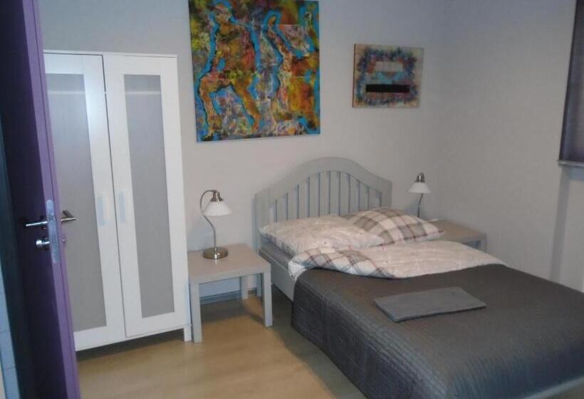 مبيت وإفطار Villa Art Korab