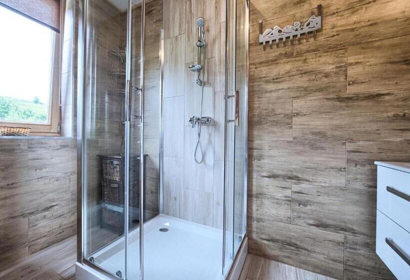 Bed and Breakfast Visitzakopane   Willa Karina