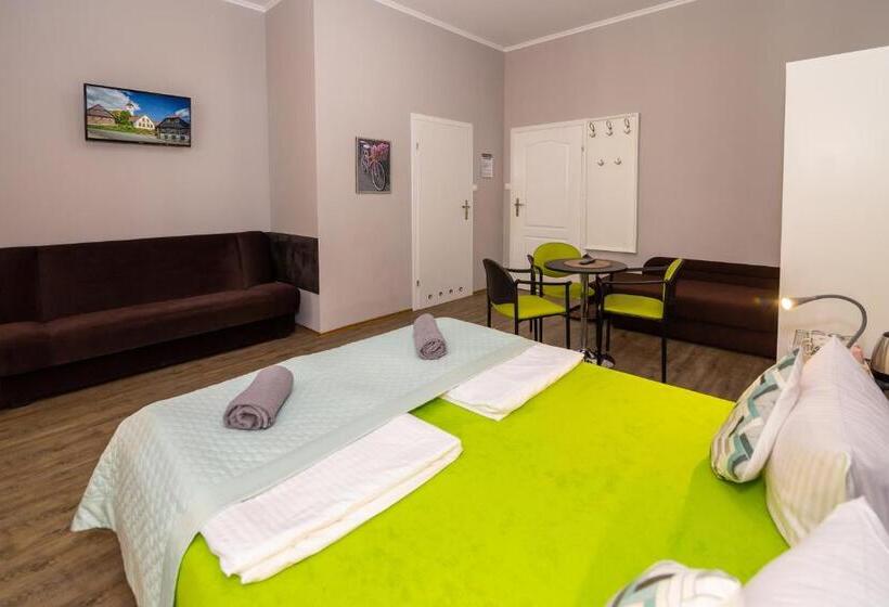 مبيت وإفطار Willa Diament