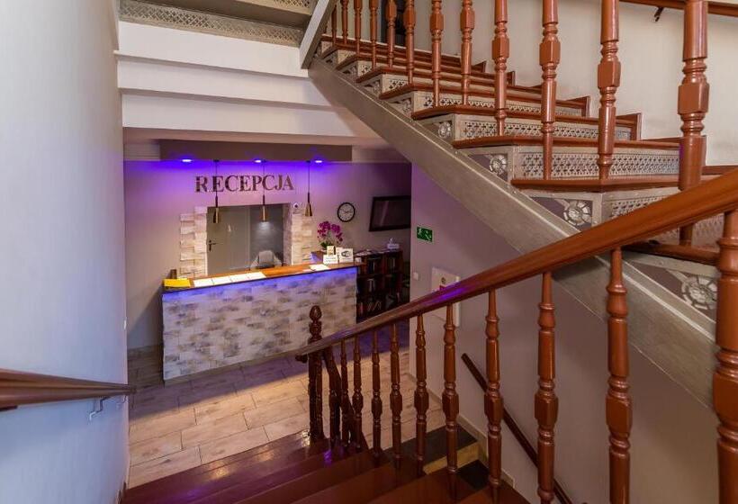 مبيت وإفطار Willa Diament