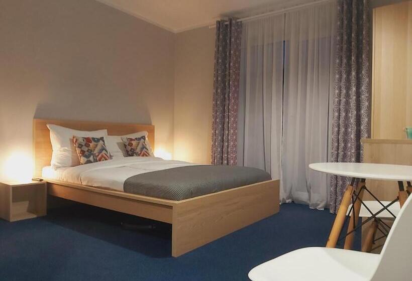 تختخواب و صبحانه Willa Kardamon