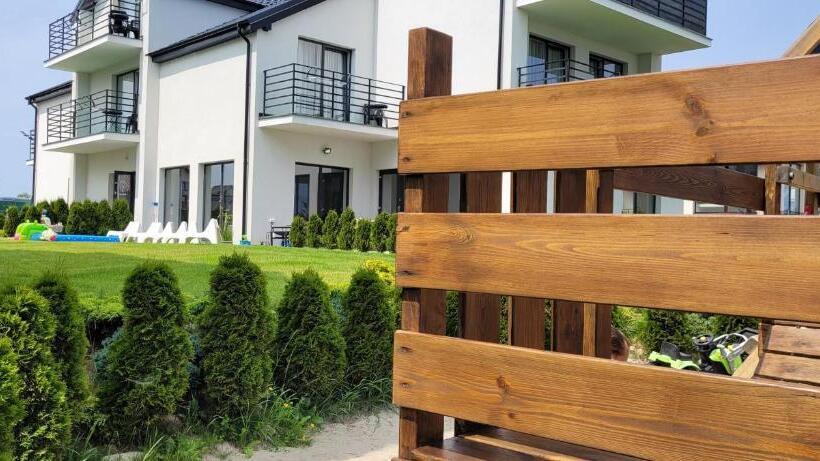 تختخواب و صبحانه Willa Kardamon