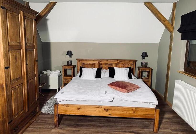 تختخواب و صبحانه Willa Karkonoska