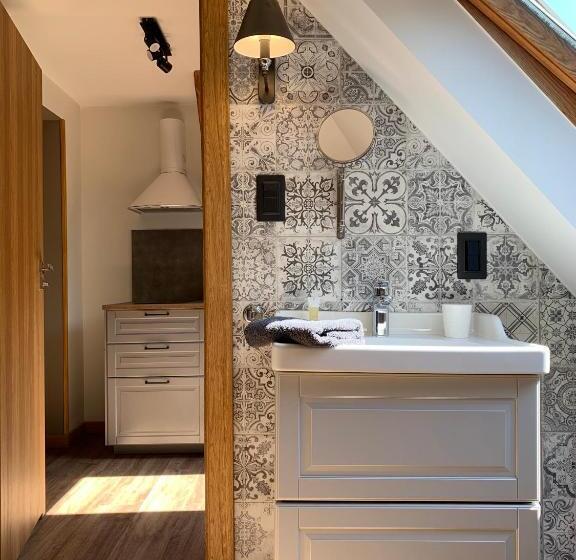 تختخواب و صبحانه Willa Karkonoska