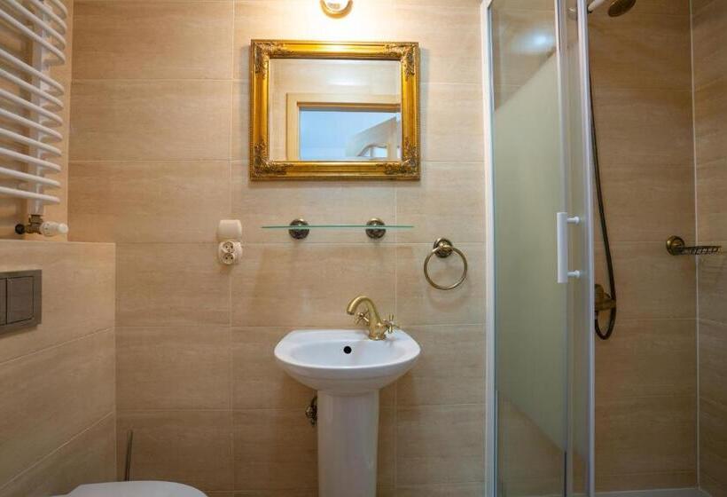 تختخواب و صبحانه Willa Pod Szrenicą 2