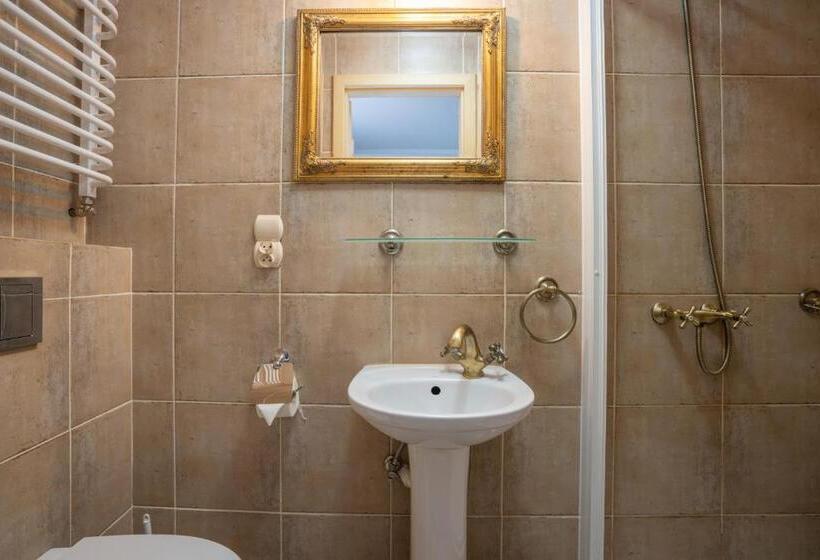 تختخواب و صبحانه Willa Pod Szrenicą 2