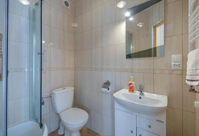 تختخواب و صبحانه Willa U łapów