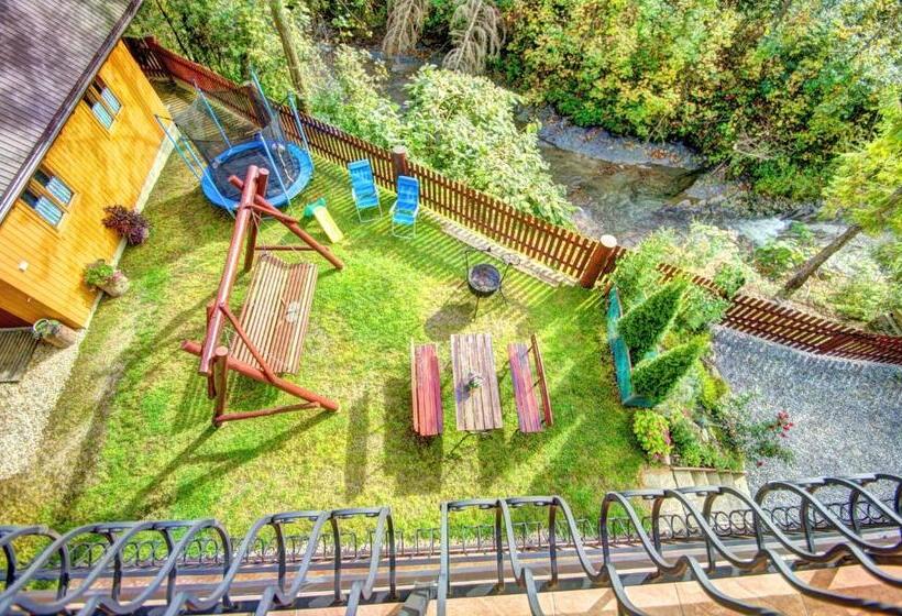 تختخواب و صبحانه Willa U łapów