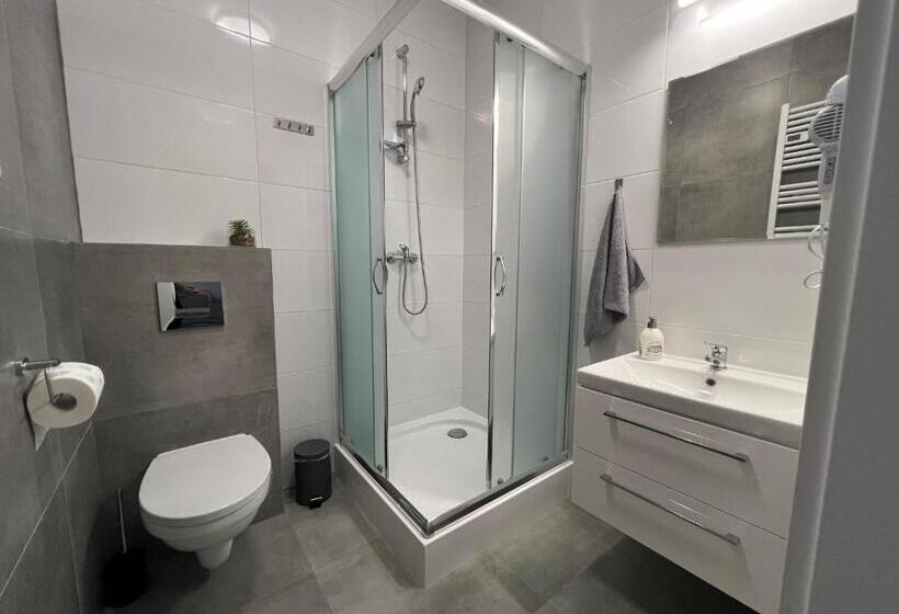 Hostel Adabet