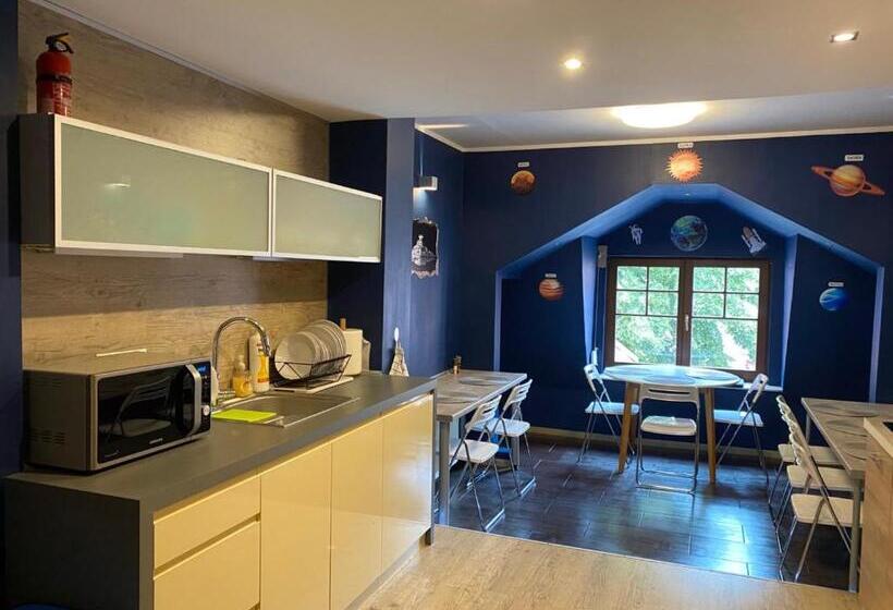 Hostel Galaxy