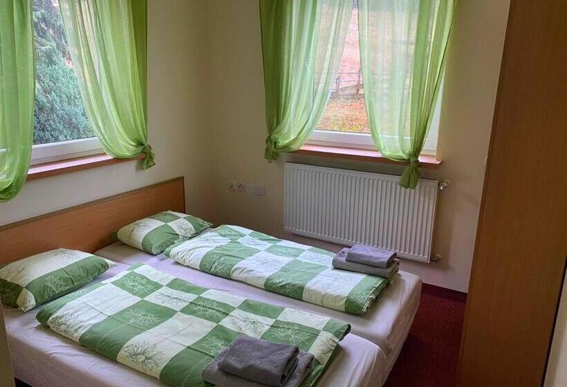 בית מלון כפרי Agroturystyka Kapellanka   Kraina Wygasłych Wulkanów