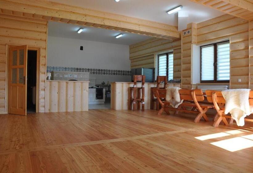 ホテル Agroturystyka Królowo