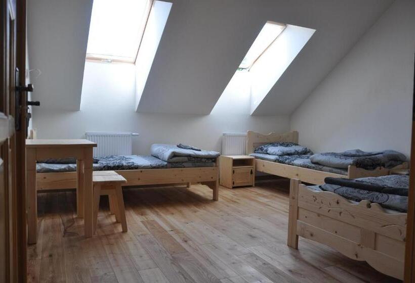 ホテル Agroturystyka Królowo