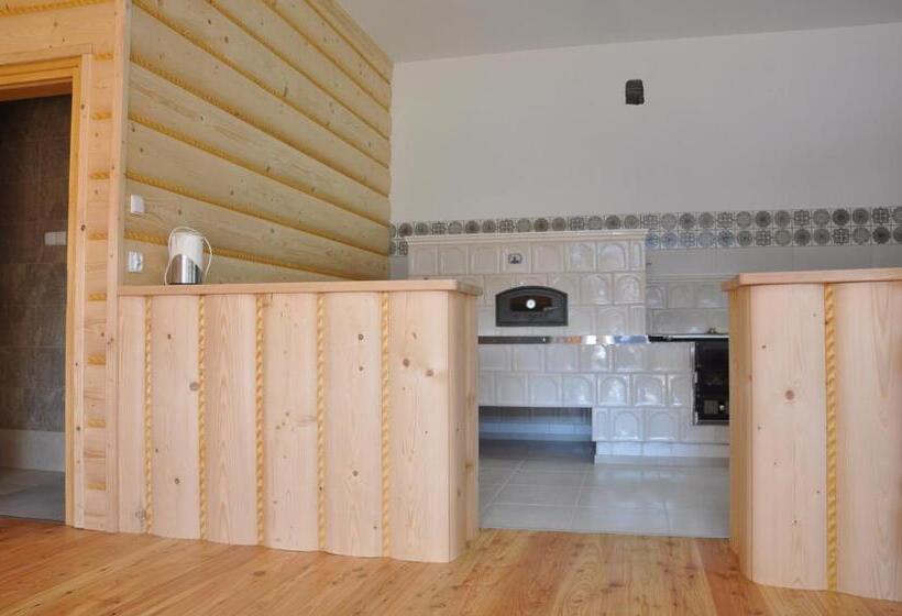 ホテル Agroturystyka Królowo