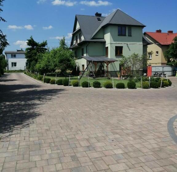 酒店 Agroturystyka U Robka