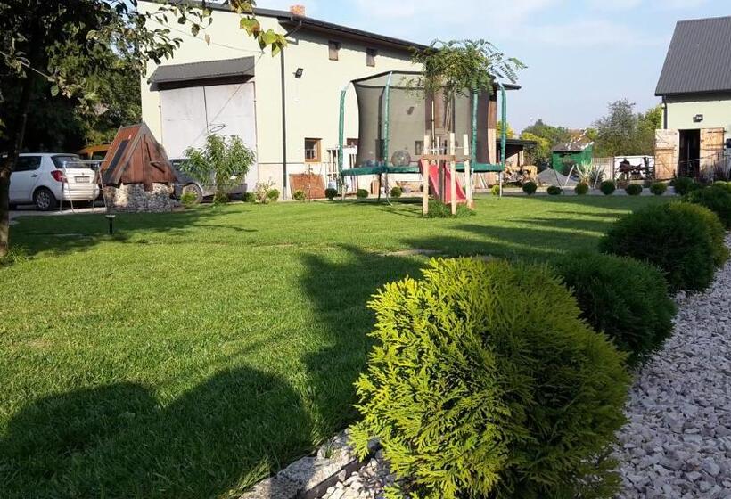 酒店 Agroturystyka U Robka