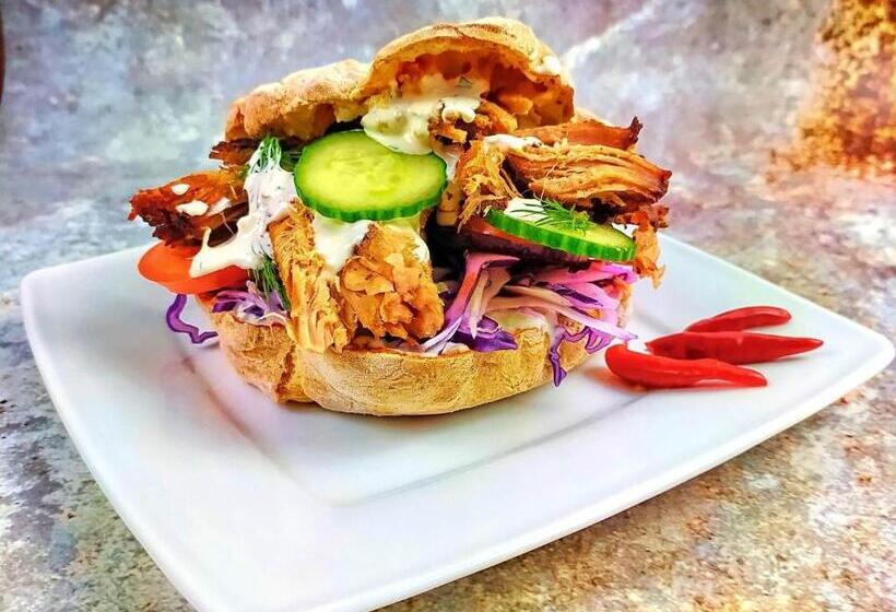 호텔 Aleksandrówka Restauracja I Noclegi